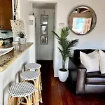 Ob Cottage Retreat Best Location, Patio & Beach!